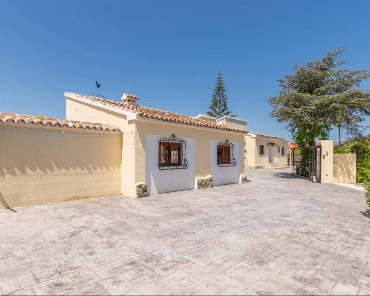 Sales - Detached villa - Javea