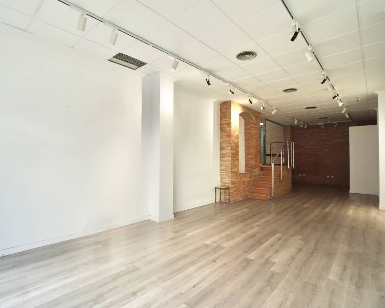 Sales - Business - Moraira - Moraira Centre