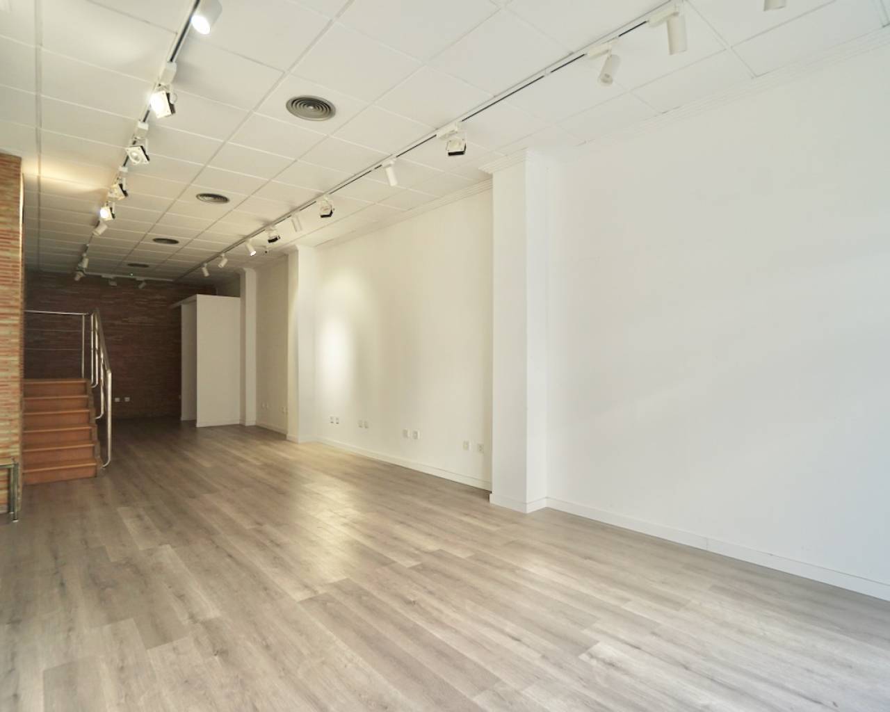 Sales - Business - Moraira - Moraira Centre