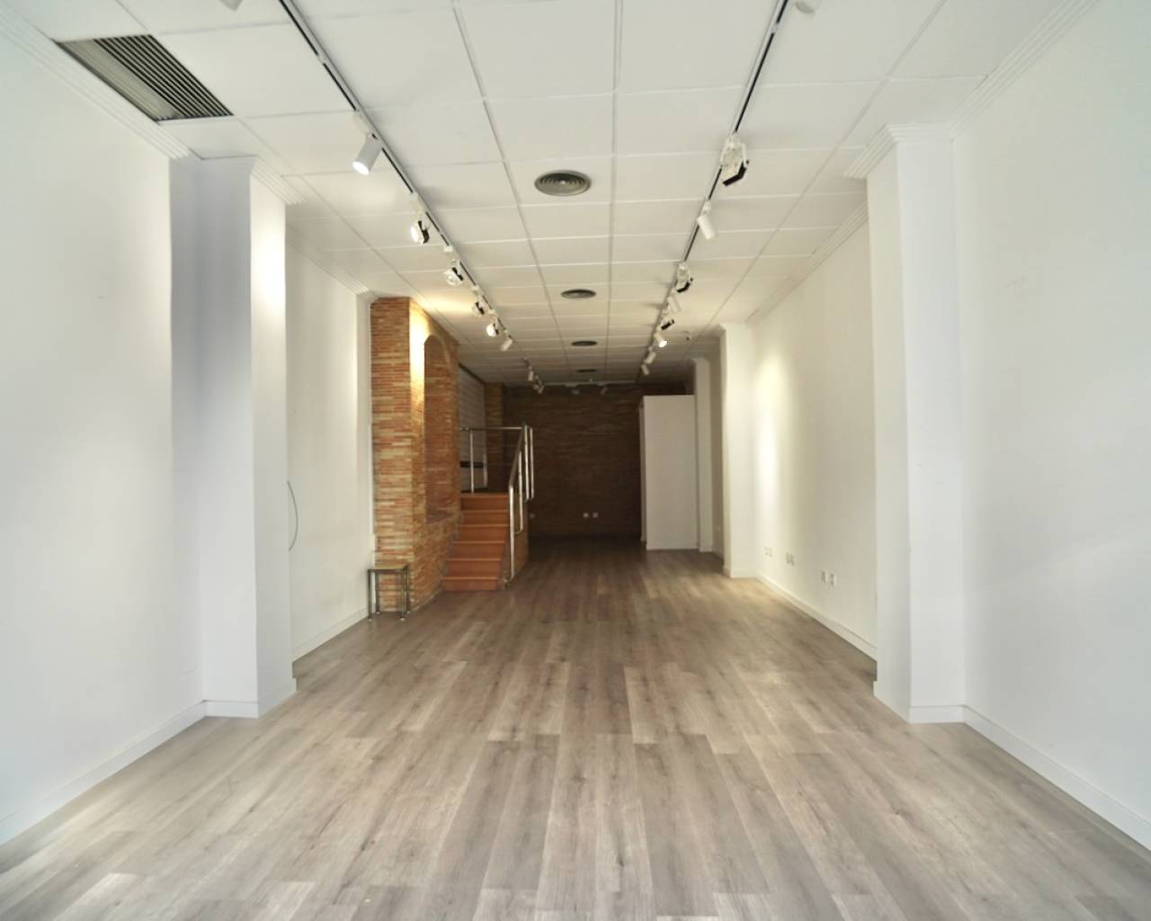 Sales - Business - Moraira - Moraira Centre