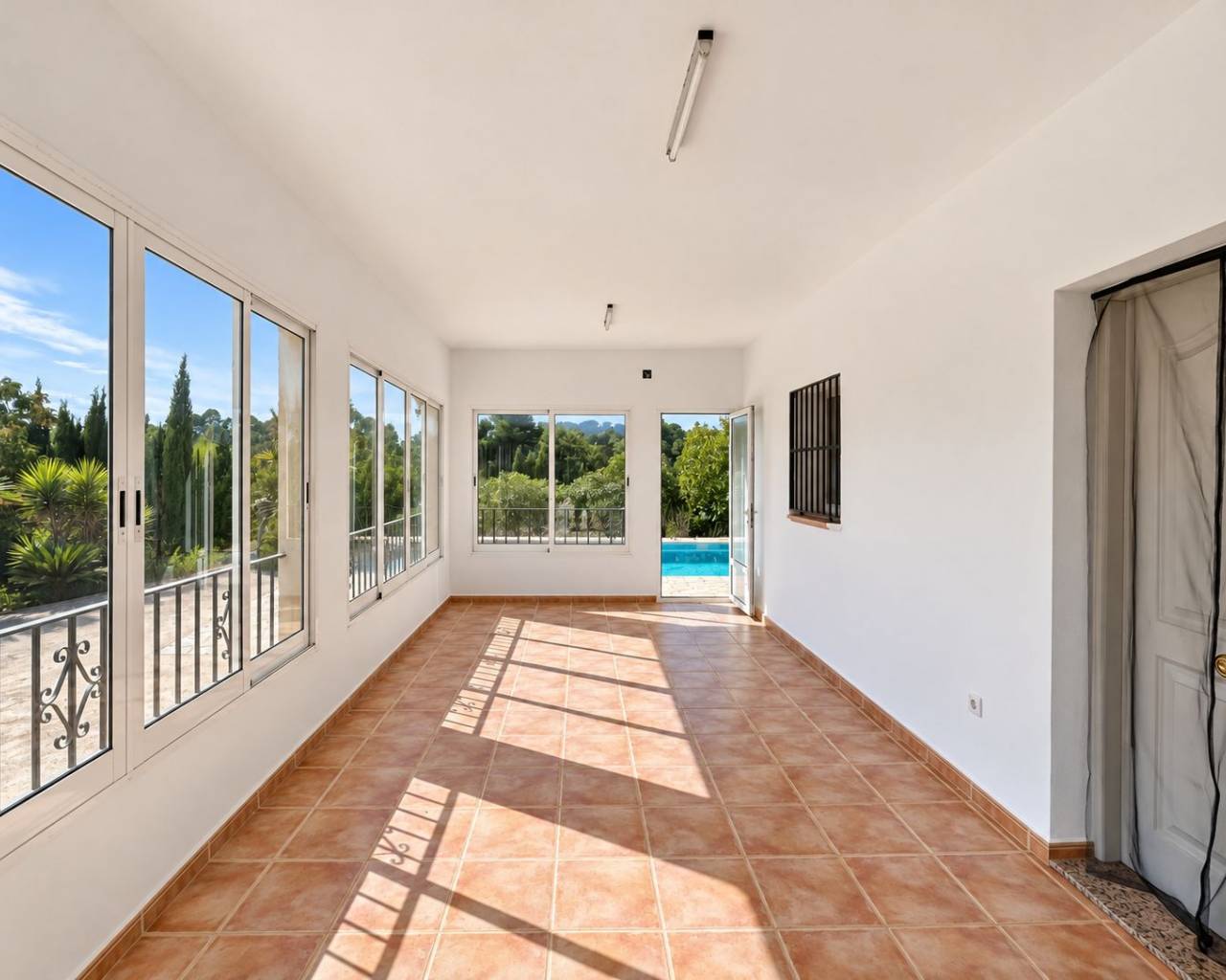 Sales - Detached villa - Cuatretonda