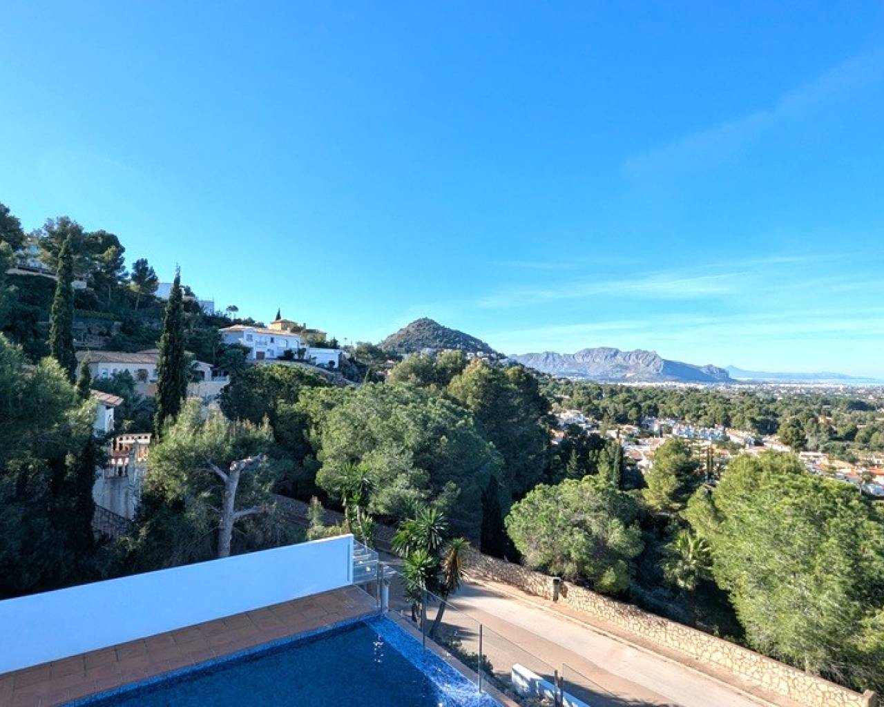 Sales - Detached villa - Denia
