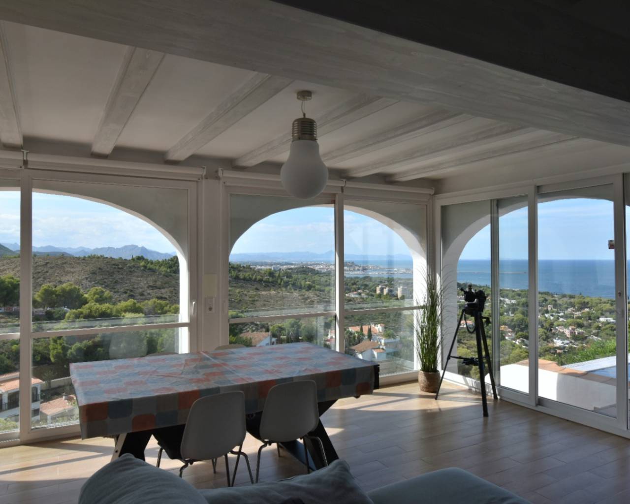 Sales - Detached villa - Denia