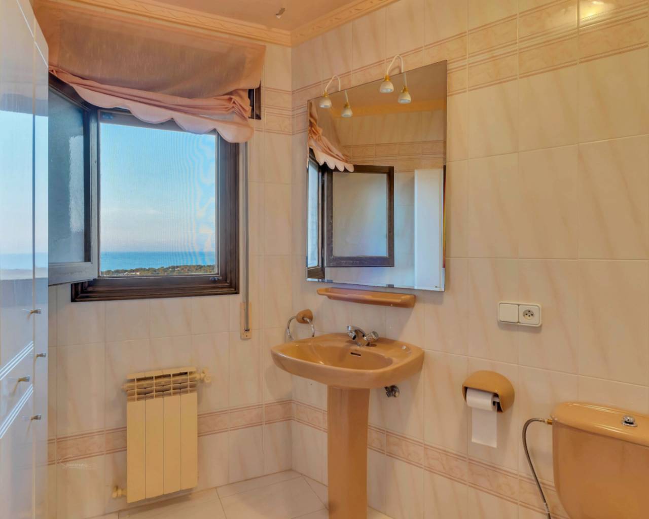 Sales - Detached villa - Javea