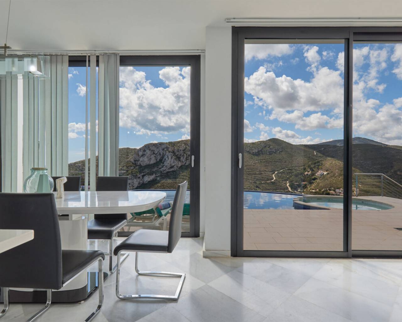 Sales - Detached villa - Javea