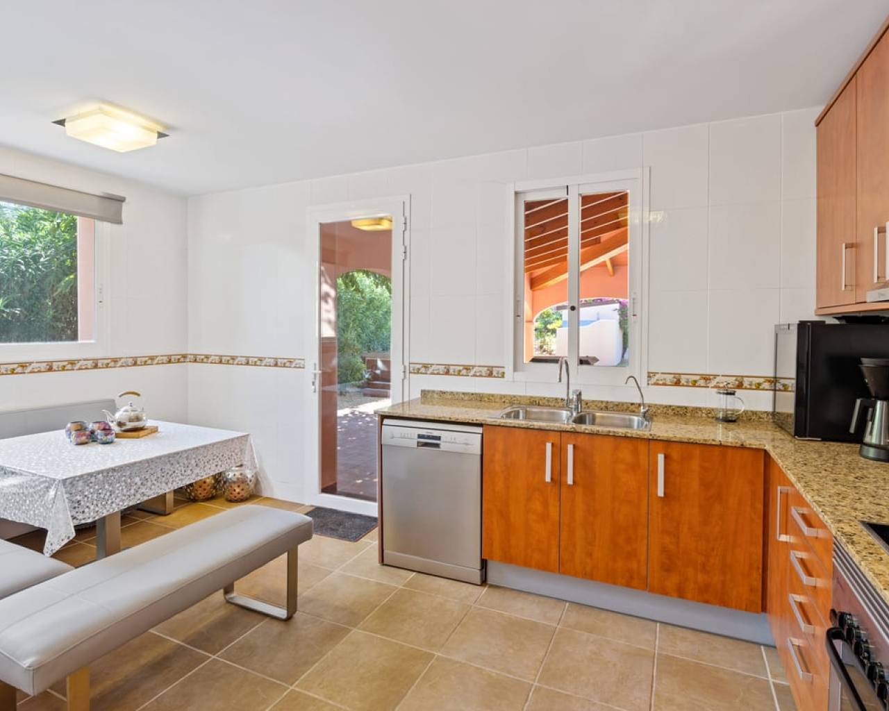Sales - Detached villa - Javea