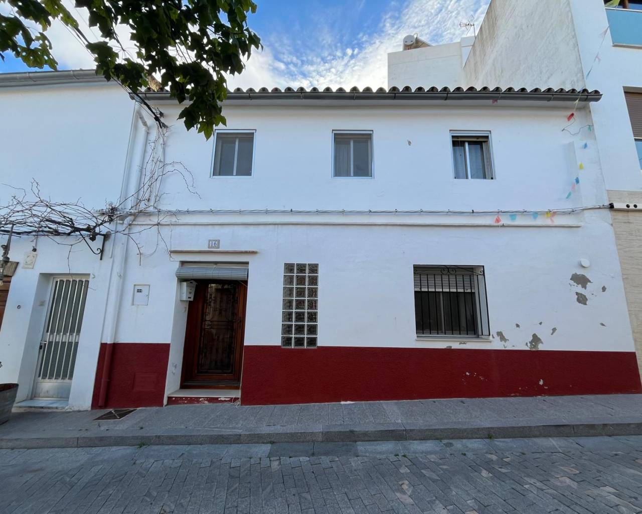 Sales - Village house - Orba Valley - Orba