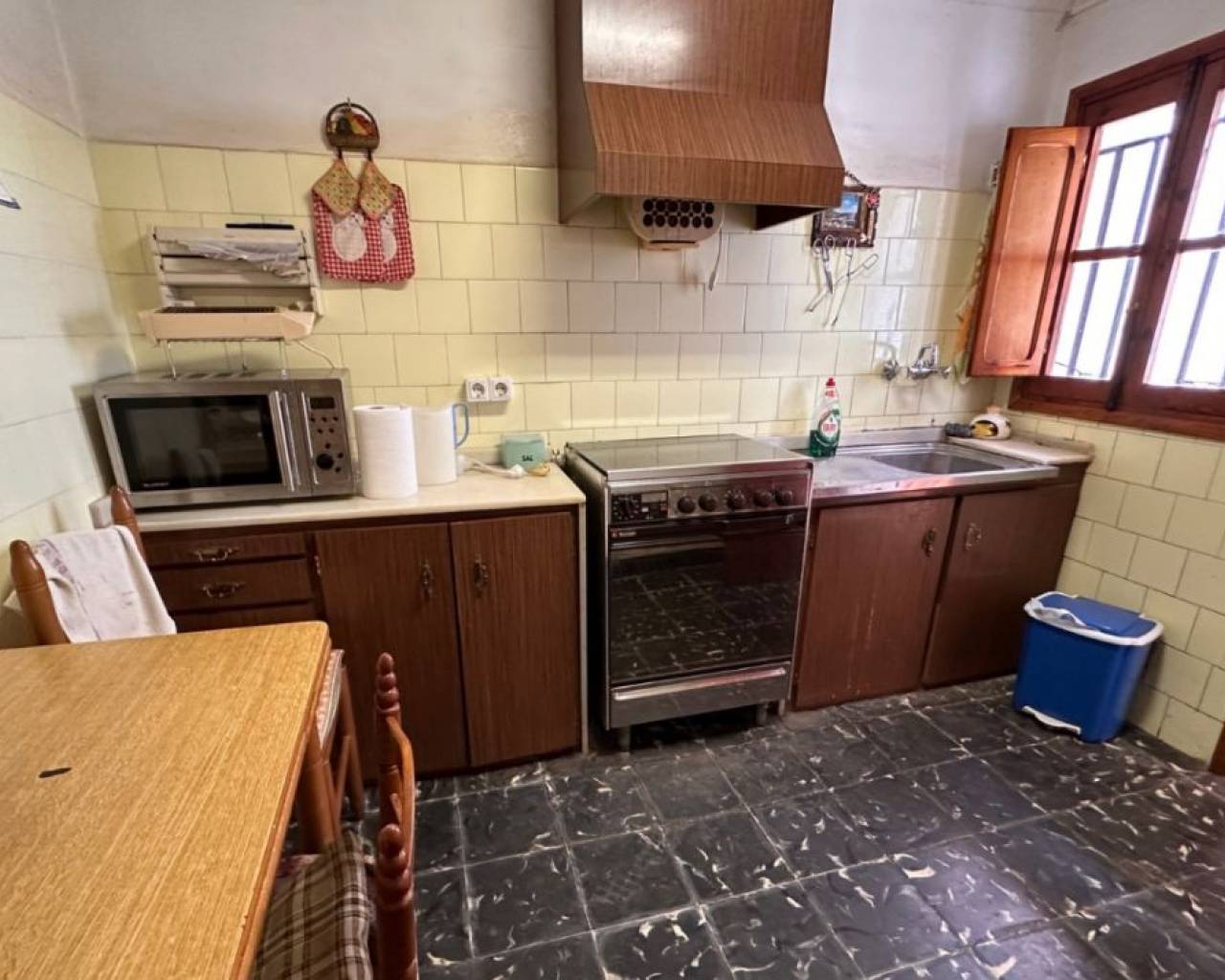 Sales - Village house - Orba Valley - Sagra