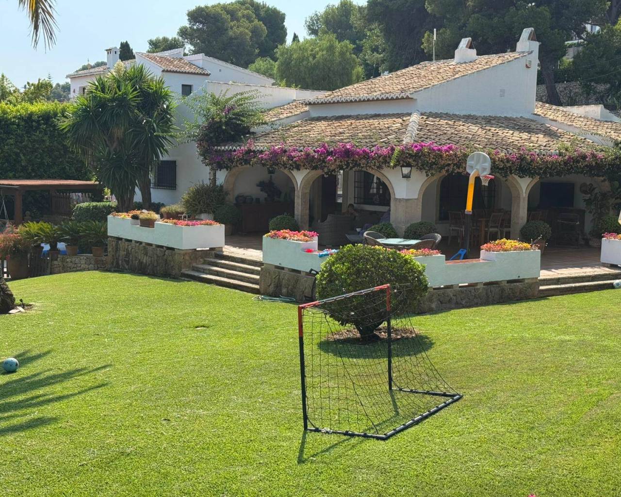 Alquileres de larga temporada - Chalet - Javea