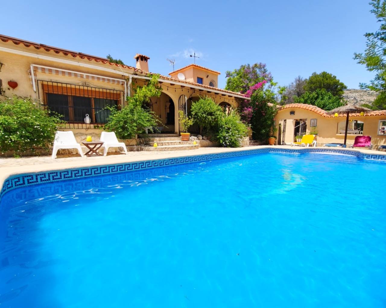 Sales - Finca - Jalon Valley