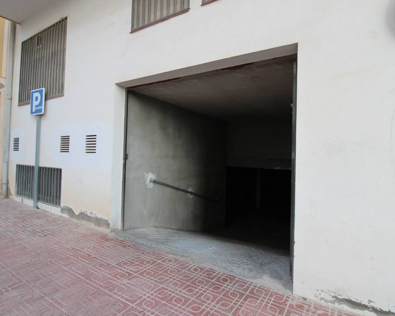 Sales - Garage - Javea - Pueblo - Centro