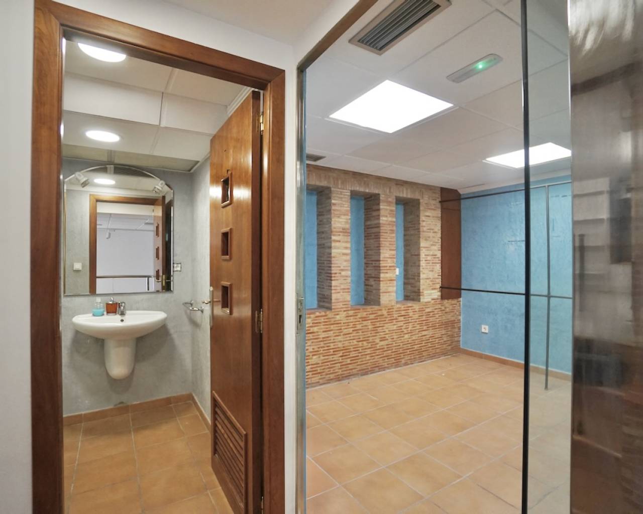 Продажа - Коммерческая недвижимость - Морайра - Moraira Centre