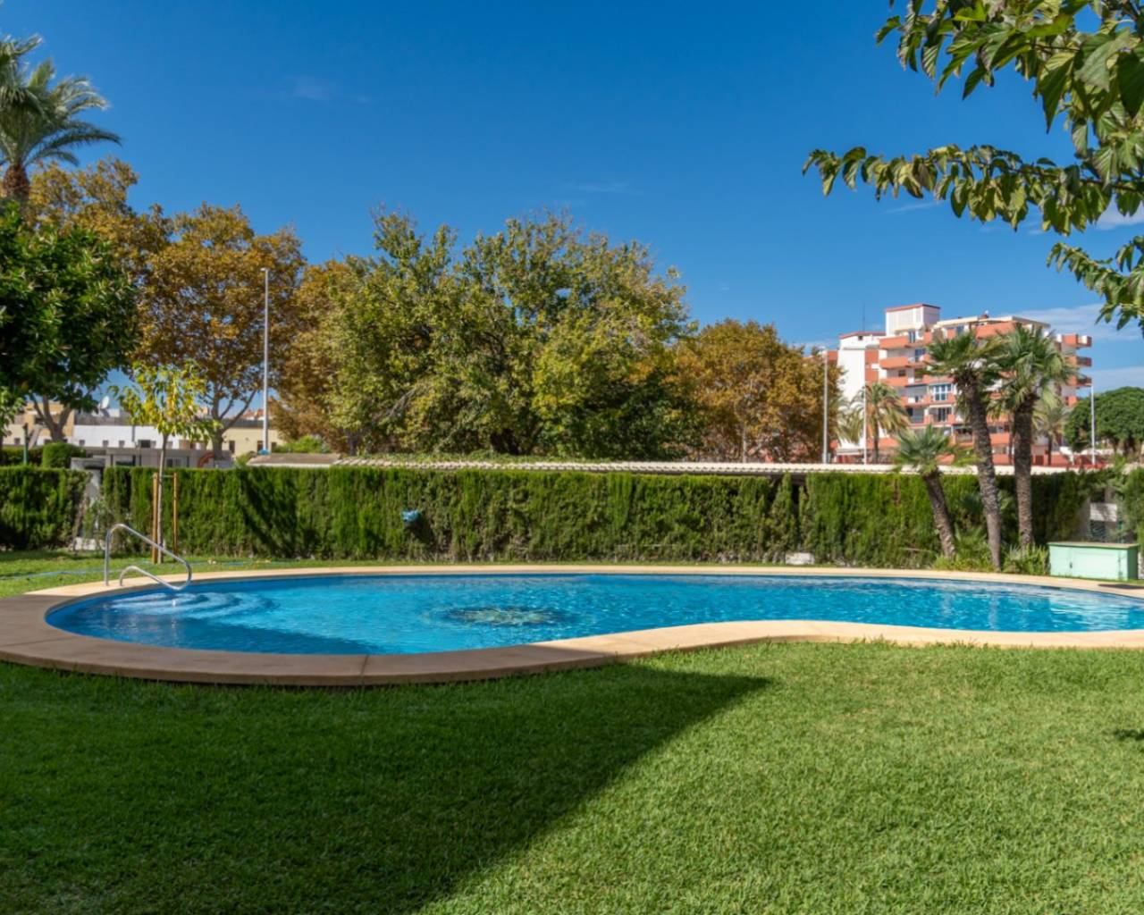 Продажа - Апартамент - Хавеа - El Arenal