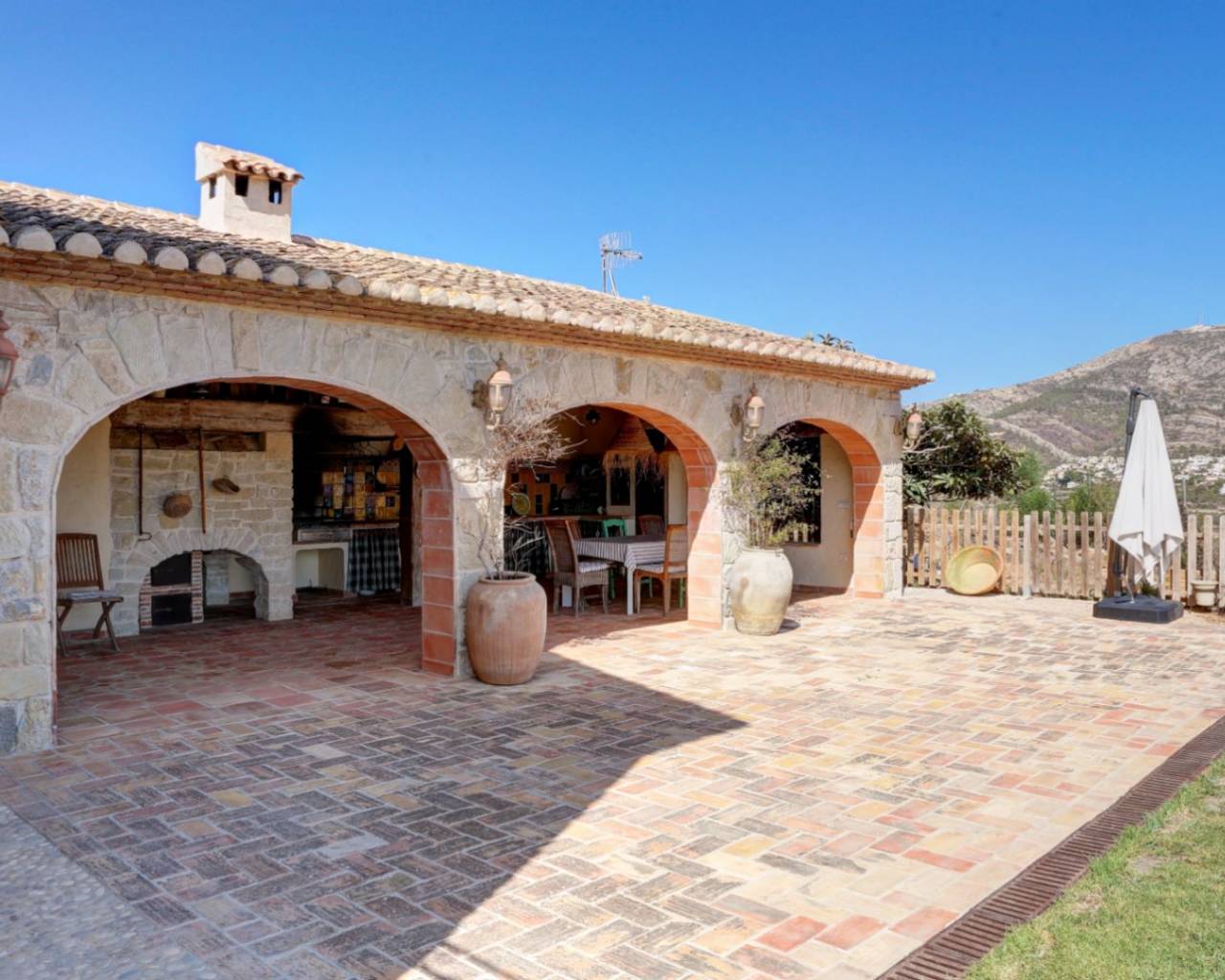 Продажа - Дом в рустикальном стиле - Морайра - Moraira