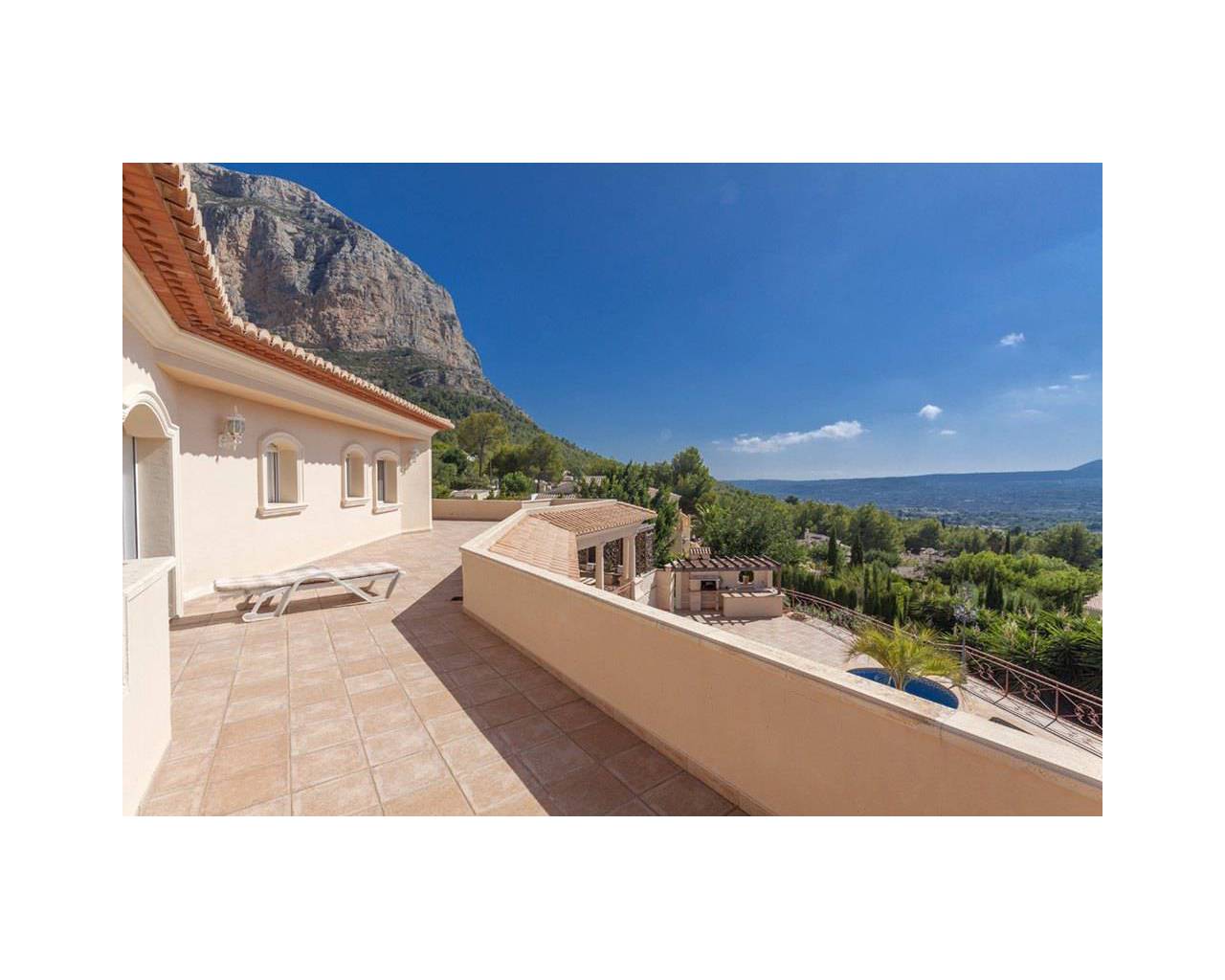 Vente - Villa individuelle - Javea - El Montgo