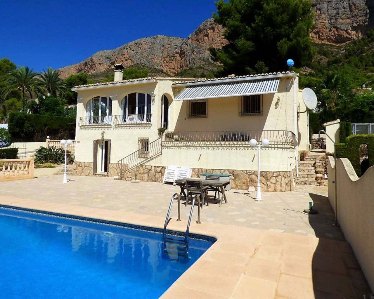 Vente - Villa individuelle - Javea - Montgo