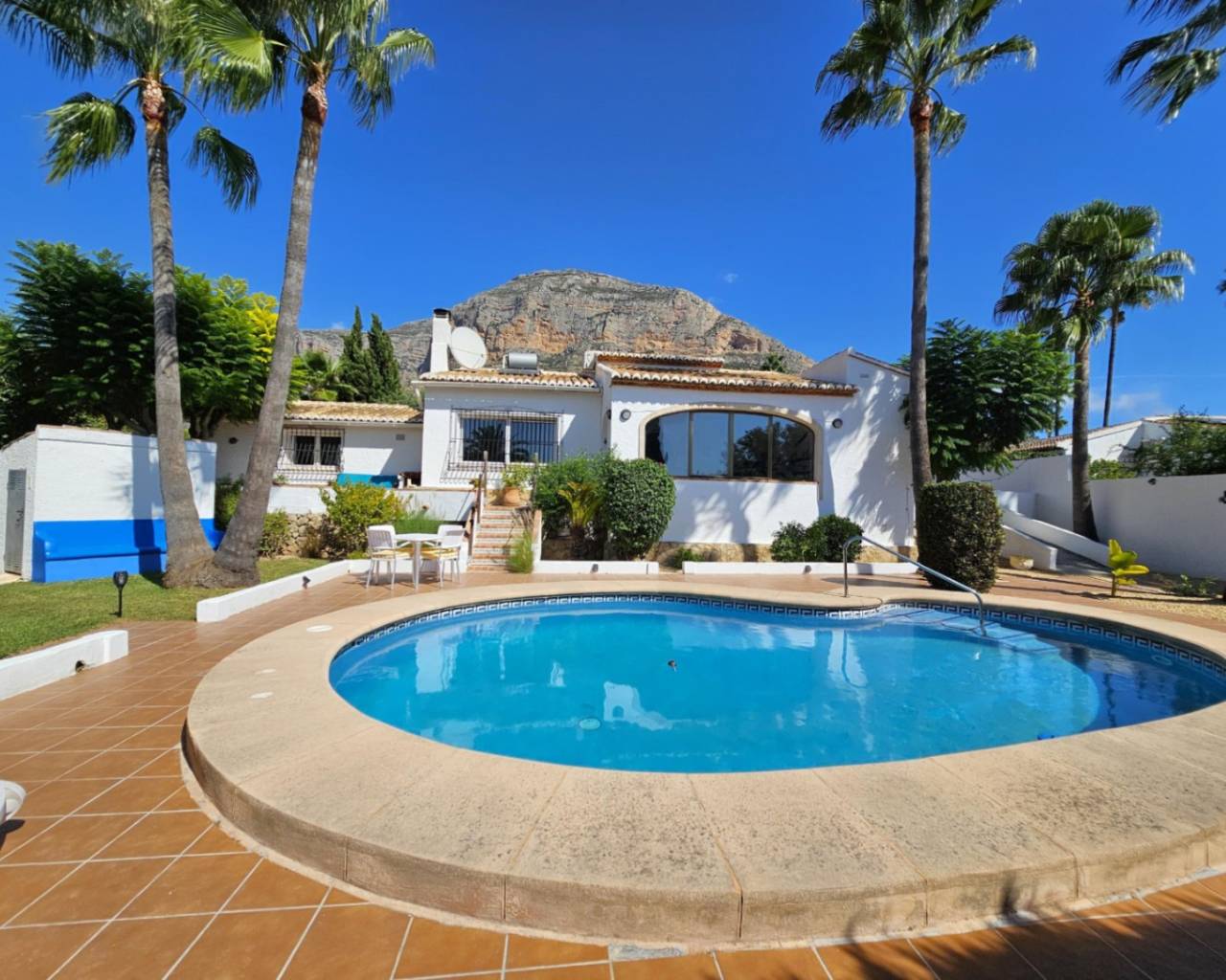 Vente - Villa individuelle - Javea - El Montgo