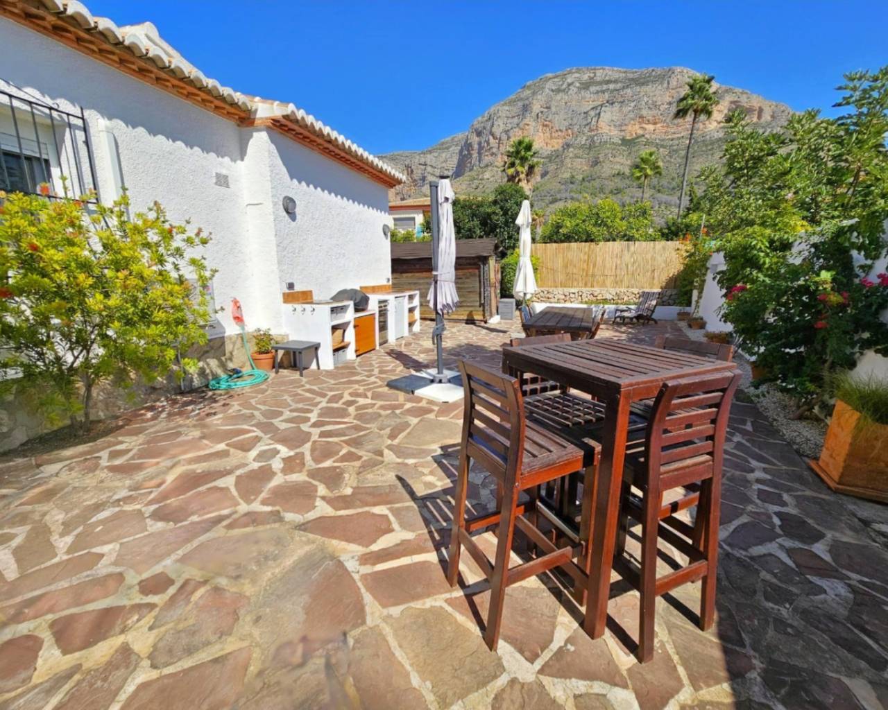 Vente - Villa individuelle - Javea - El Montgo