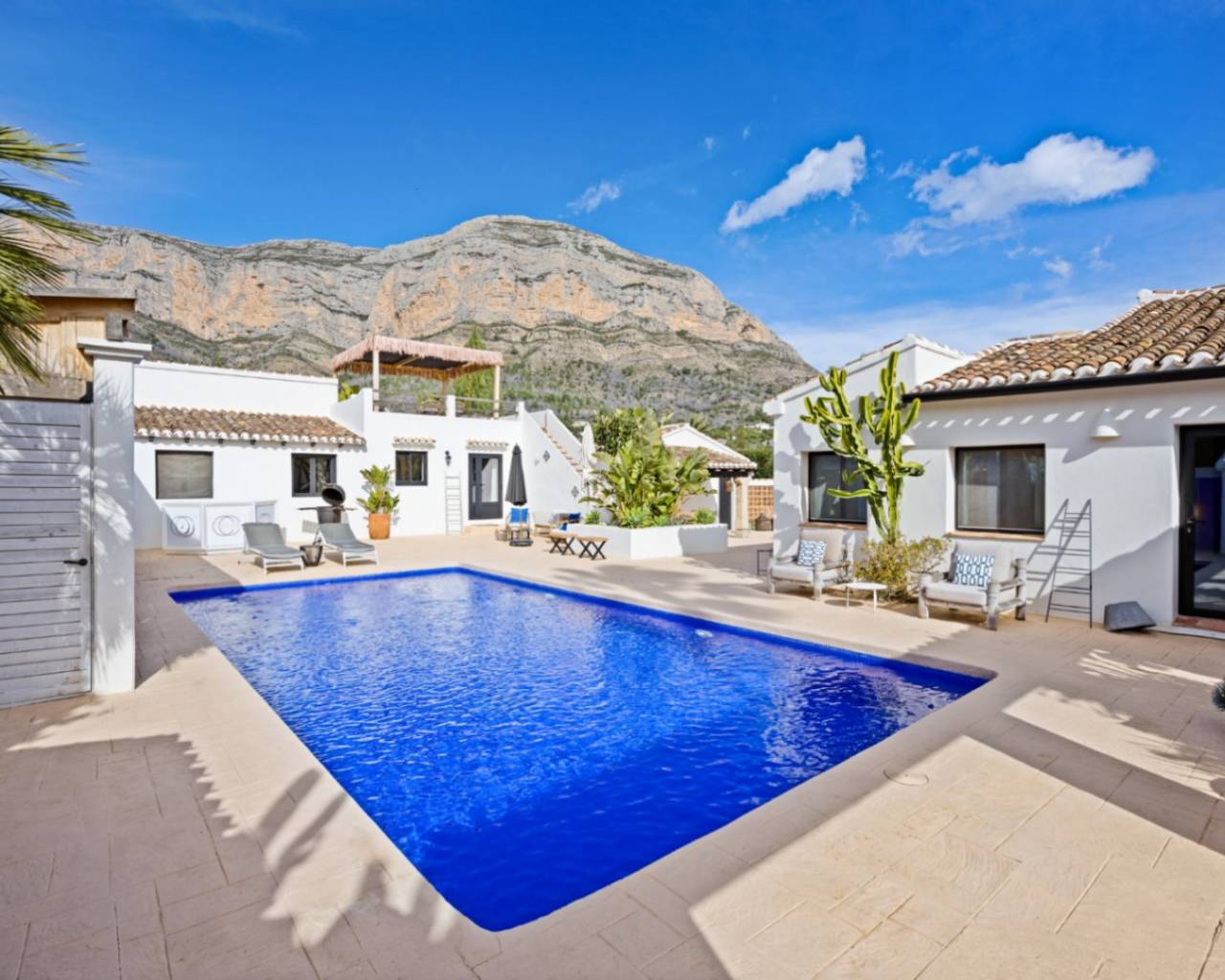 Vente - Villa individuelle - Javea - El Montgo