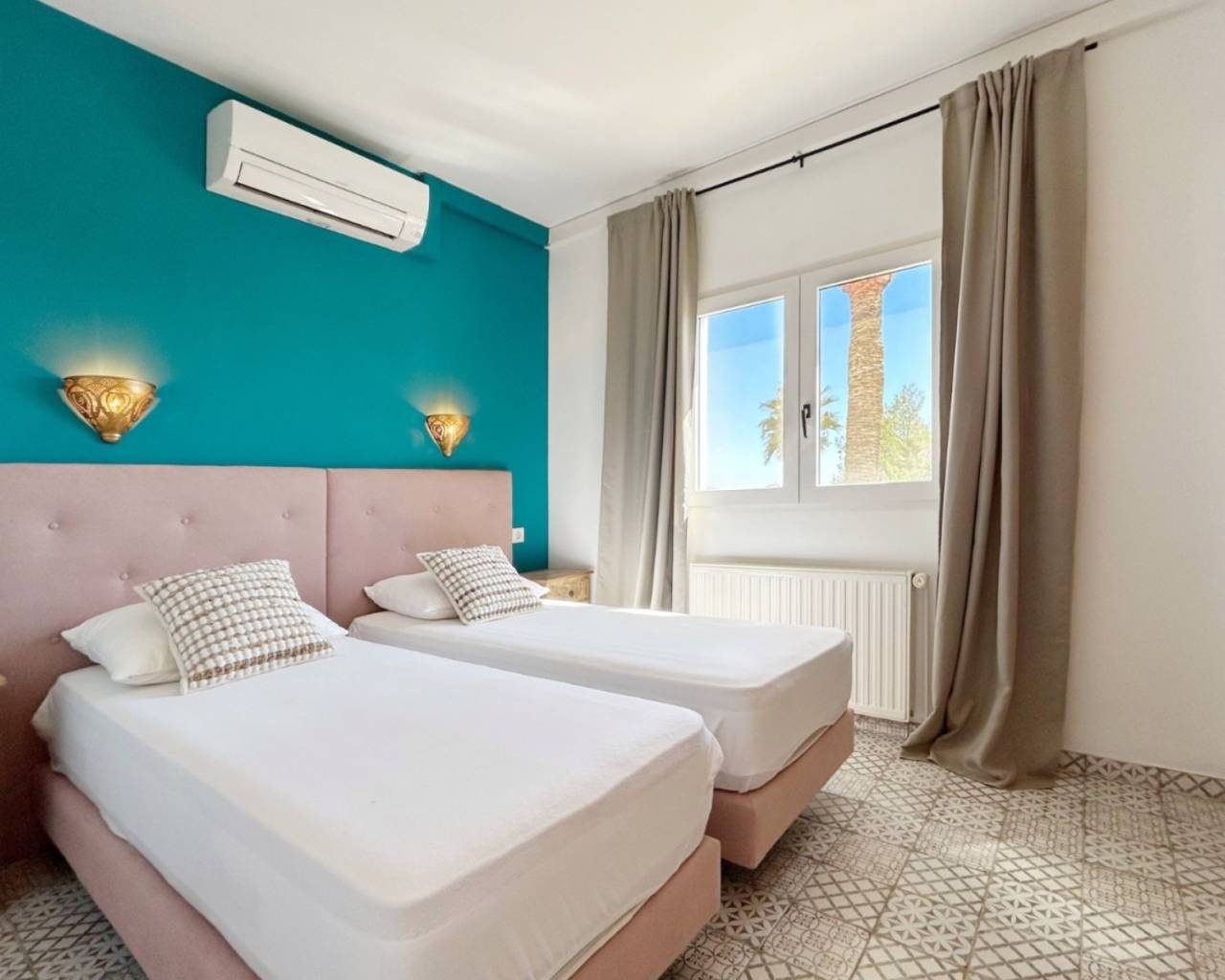 Vente - Villa individuelle - Moraira - Benimeit