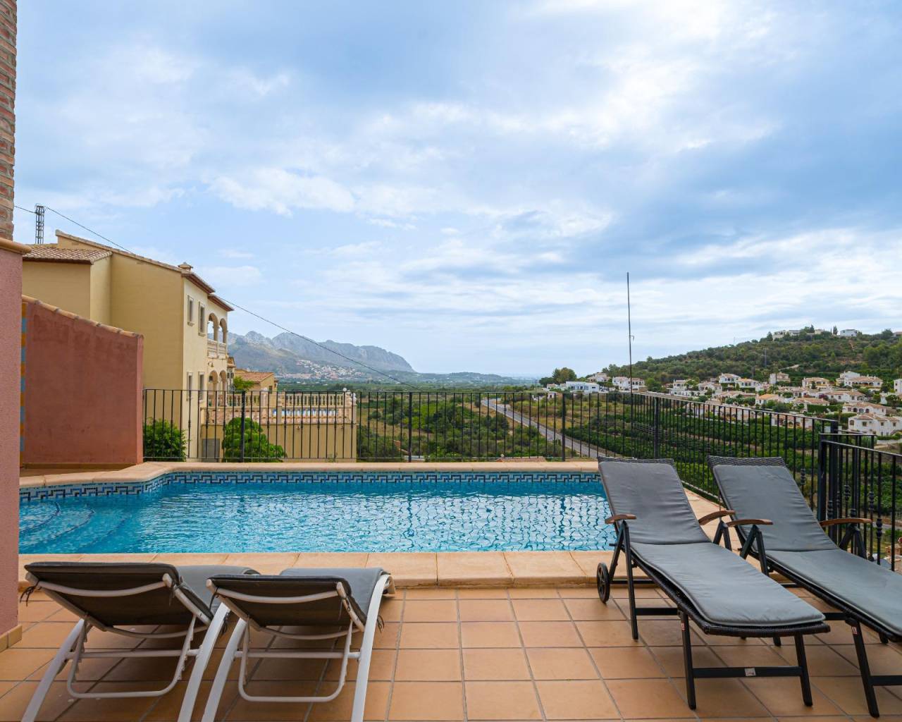 Vente - Villa individuelle - Orba Valley - Ubanizacion