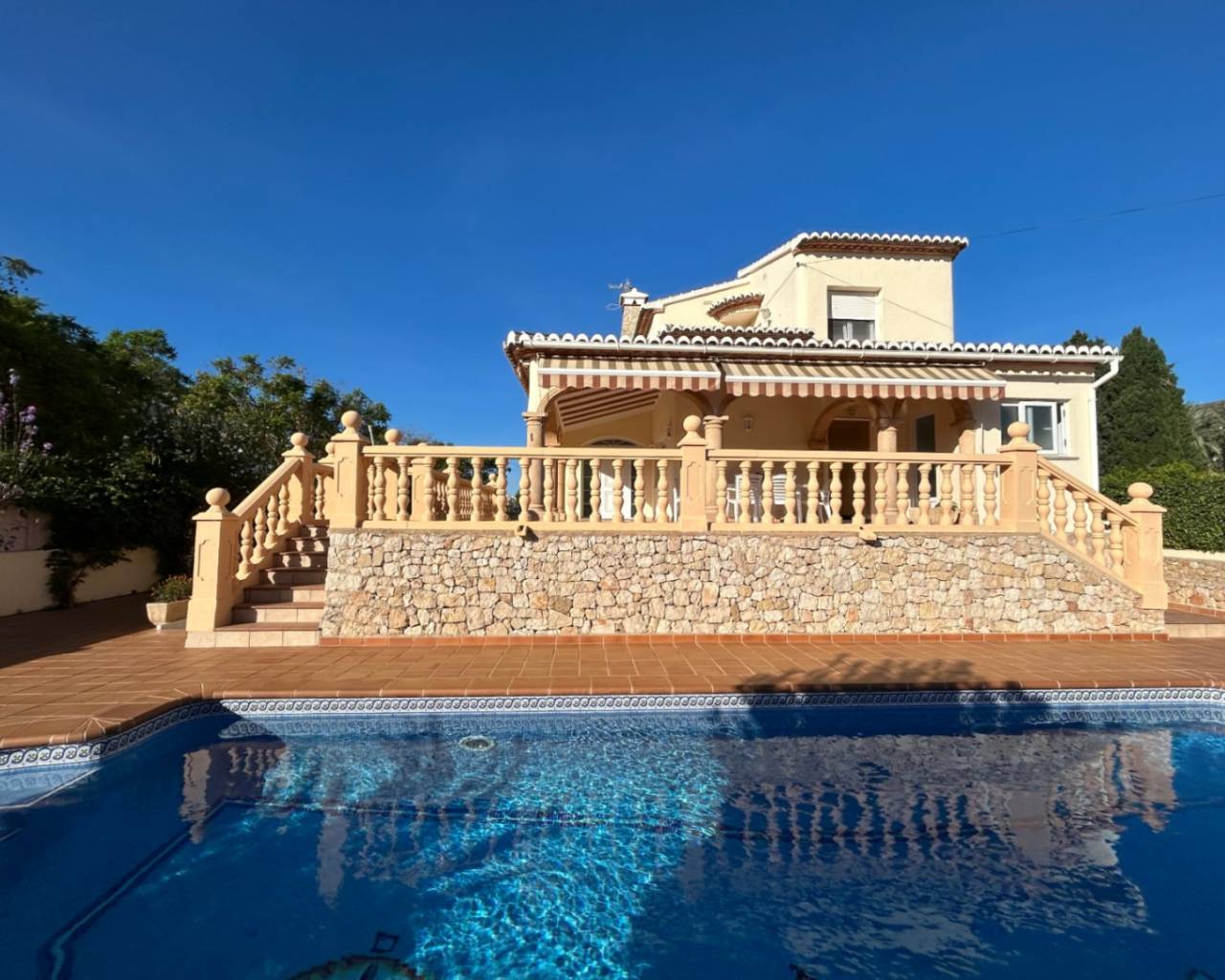 Rental - Detached villa - Javea