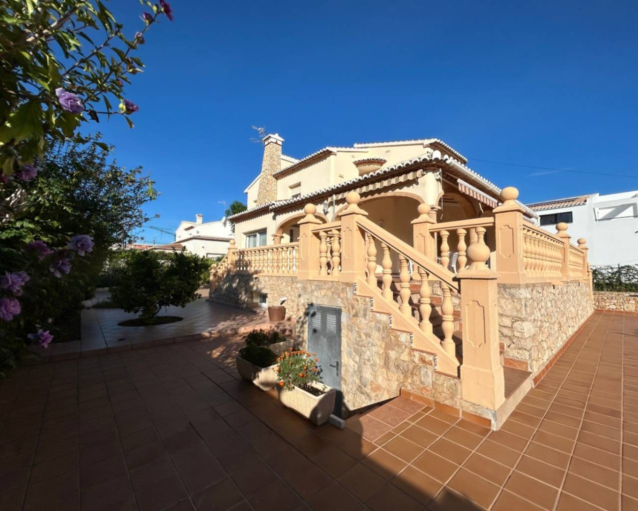 Rental - Detached villa - Javea