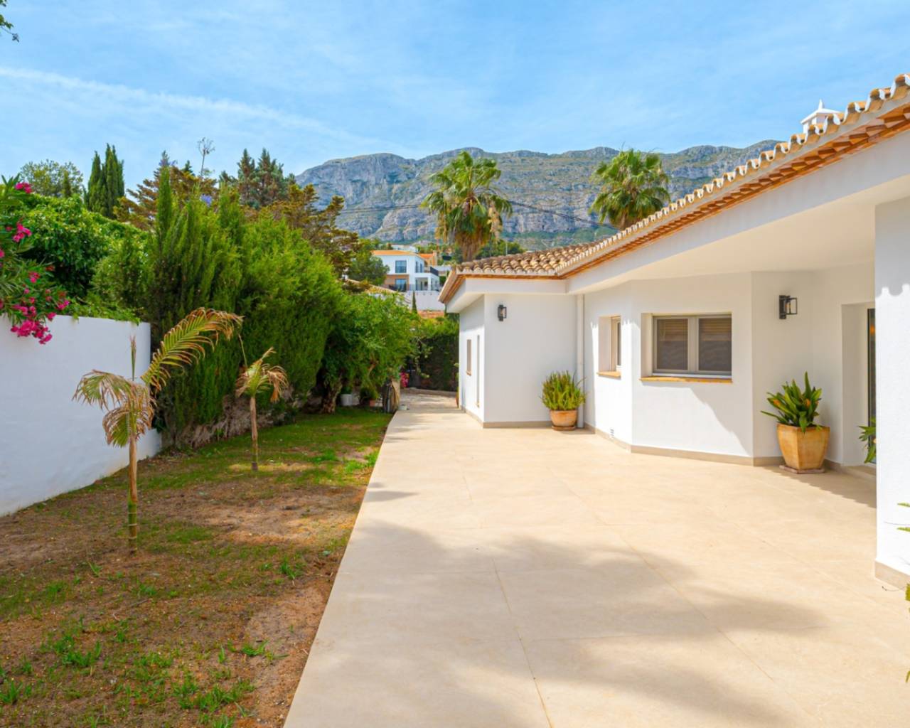 Sales - Detached villa - Denia