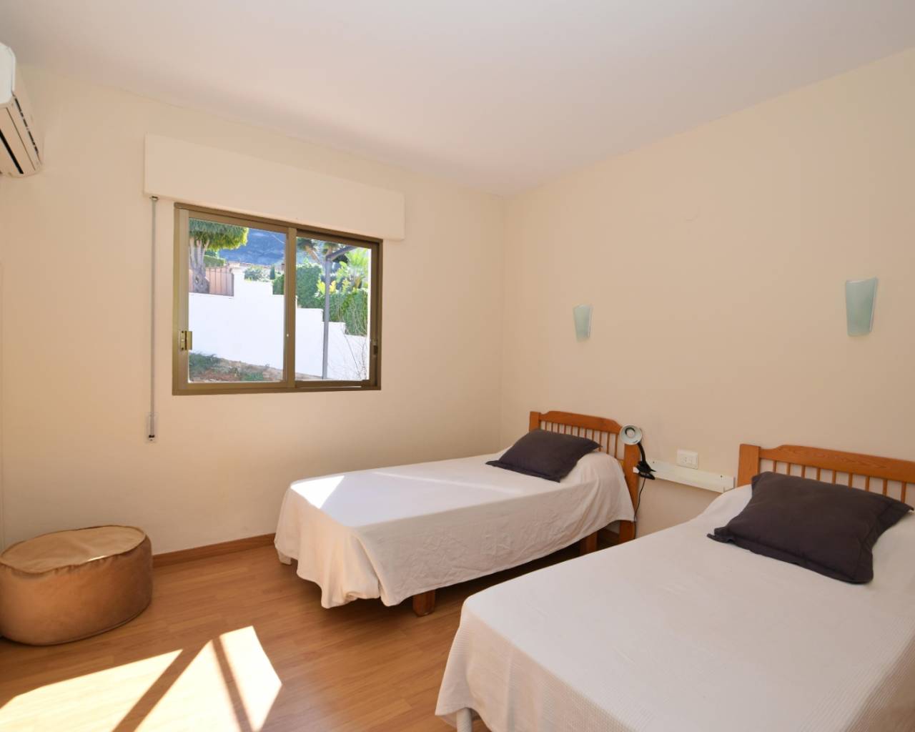 Sales - Detached villa - Denia