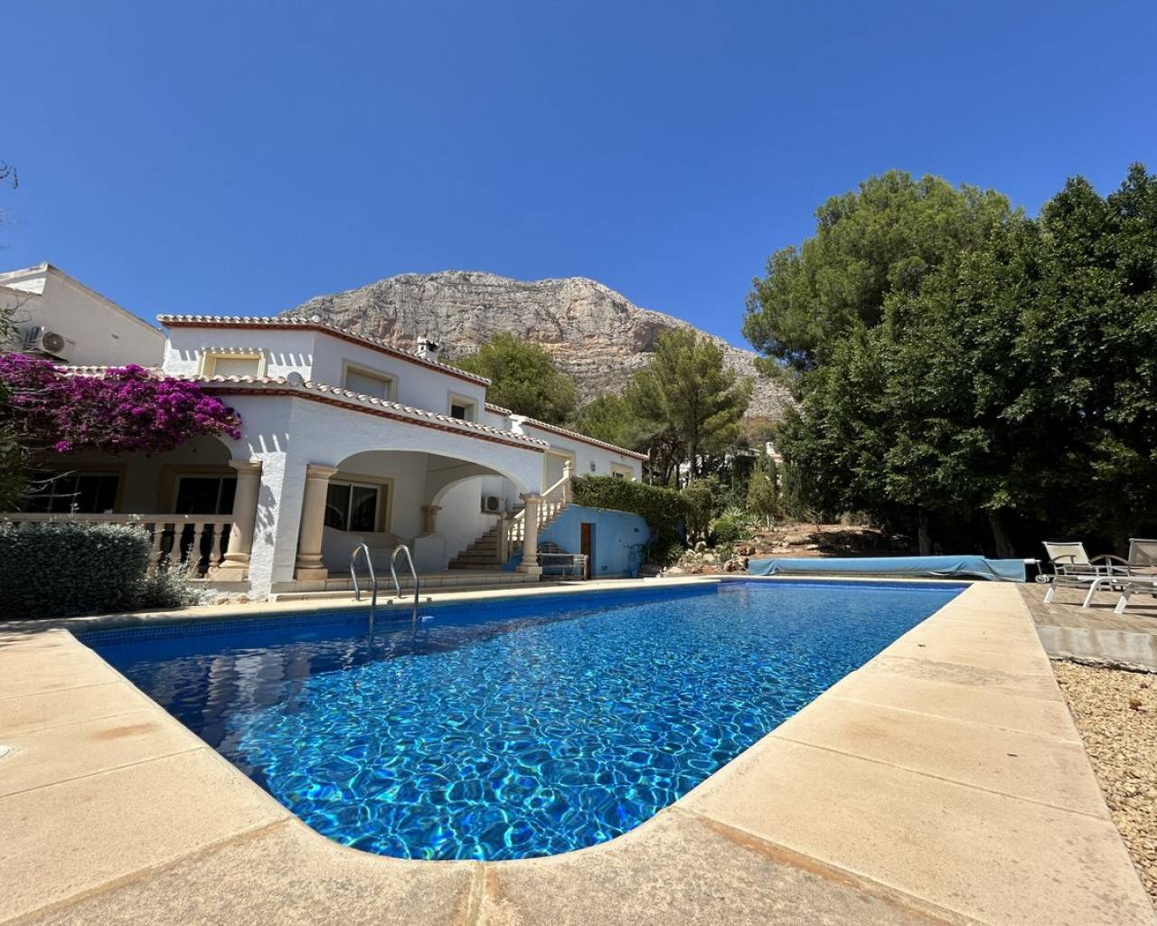 Sales - Detached villa - Javea