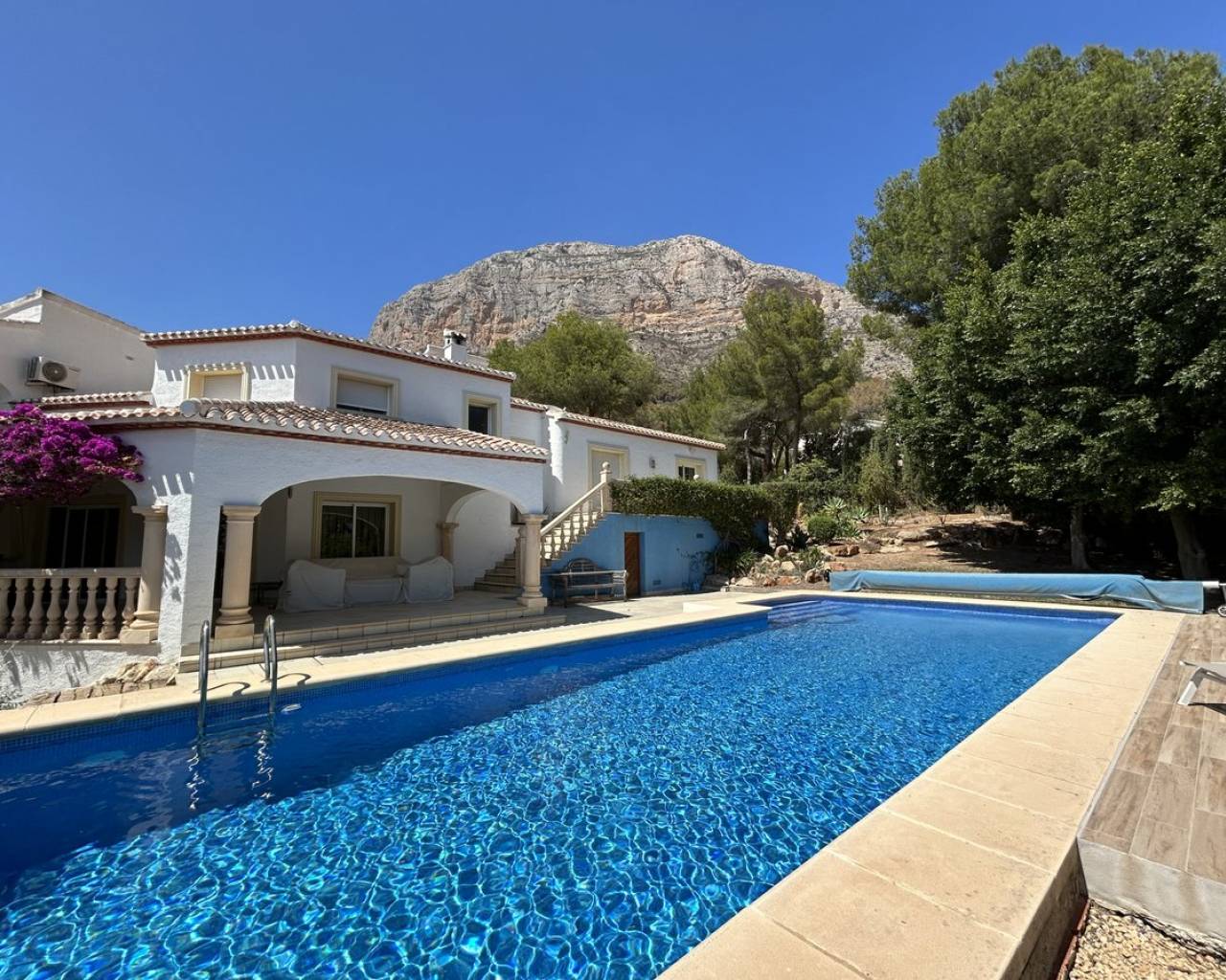 Sales - Detached villa - Javea