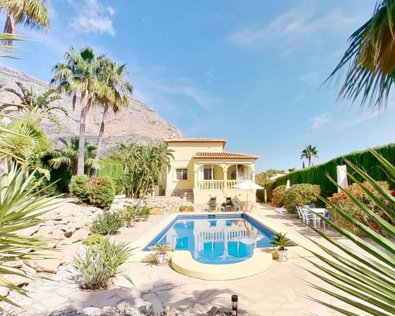 Sales - Detached villa - Javea