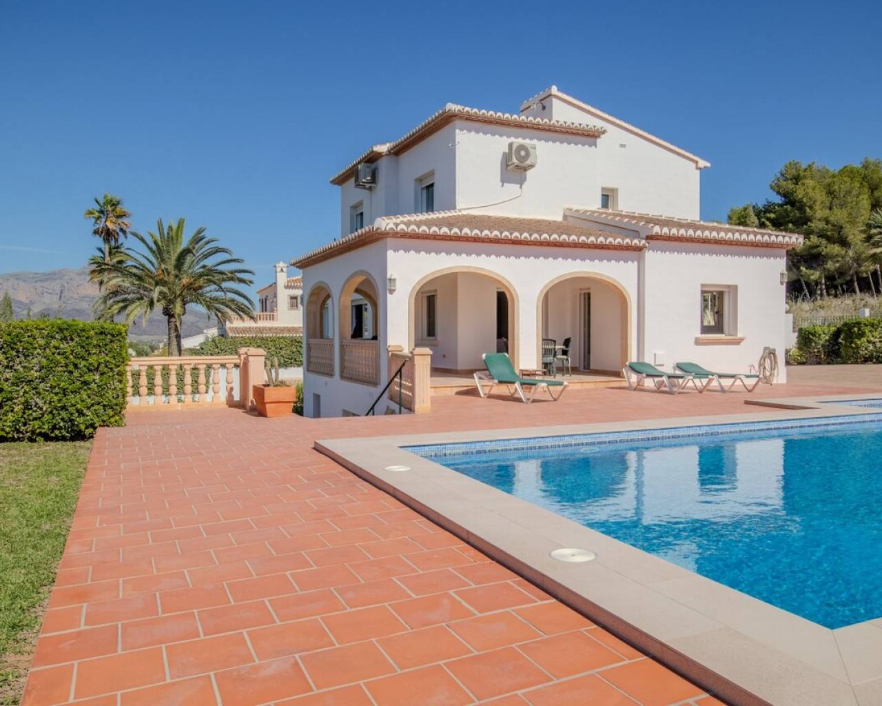 Sales - Detached villa - Javea