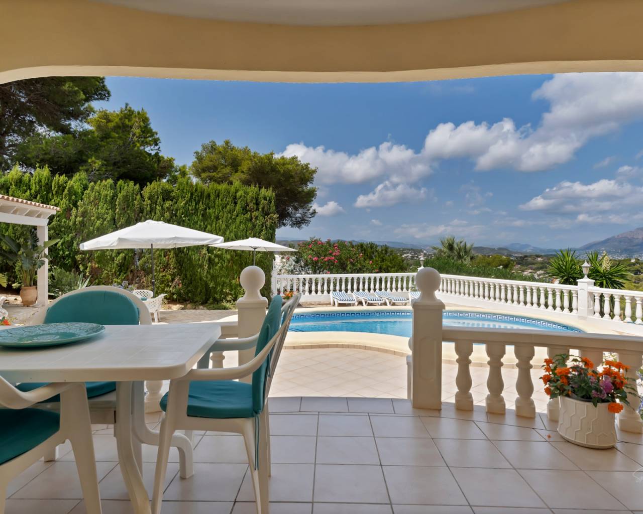 Sales - Detached villa - Javea