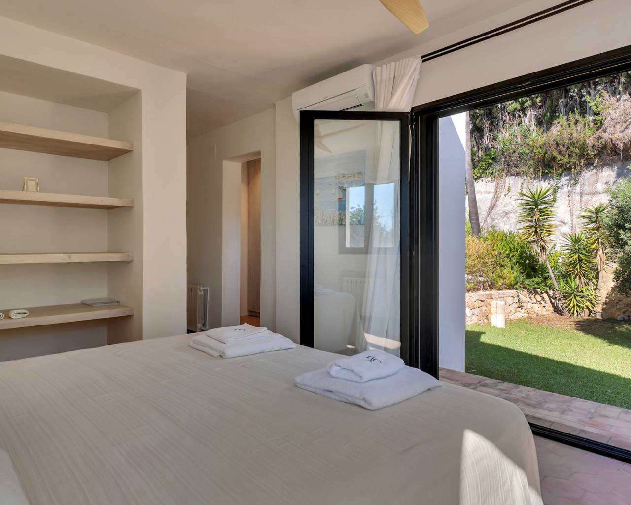 Sales - Detached villa - Javea