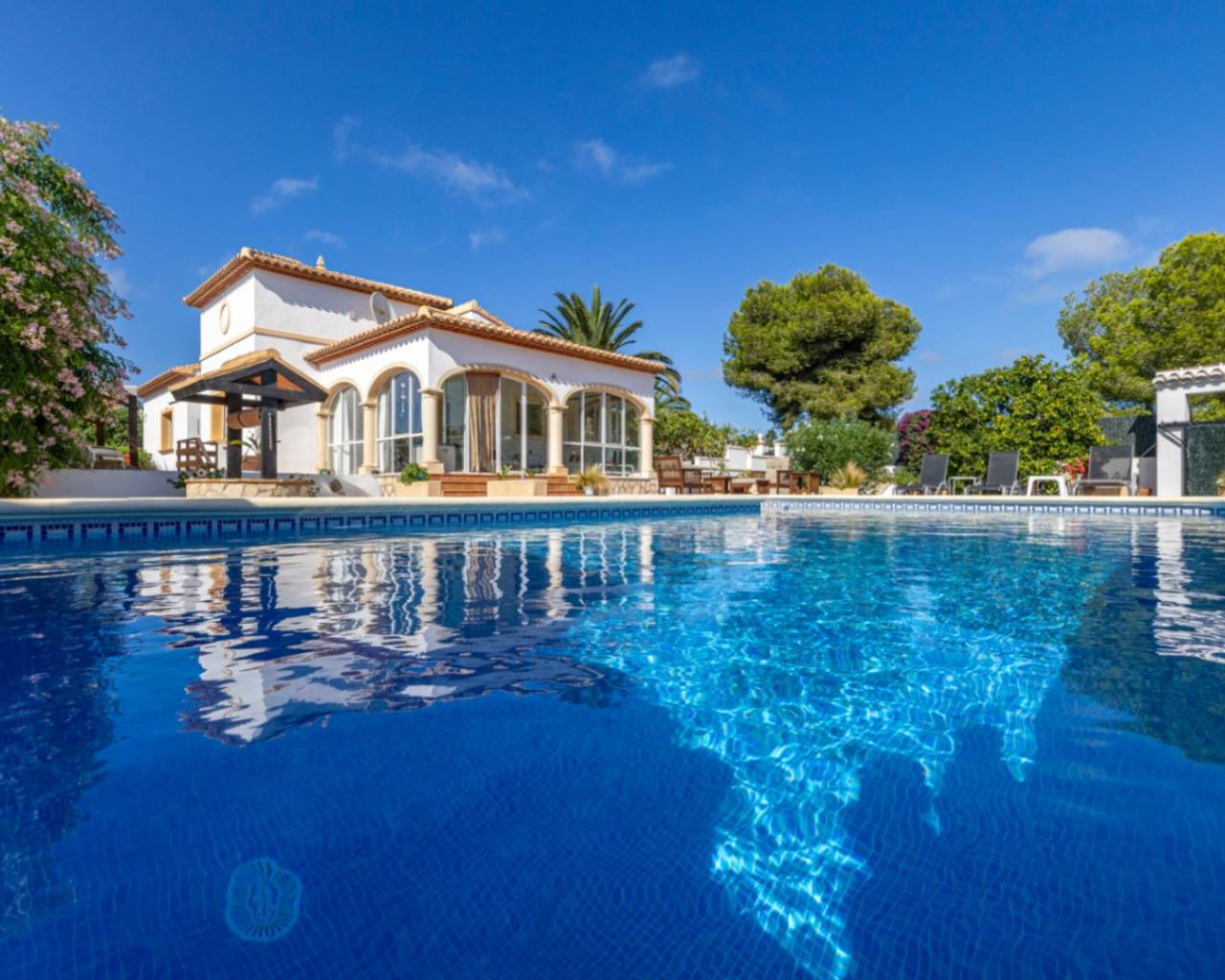 Sales - Detached villa - Javea