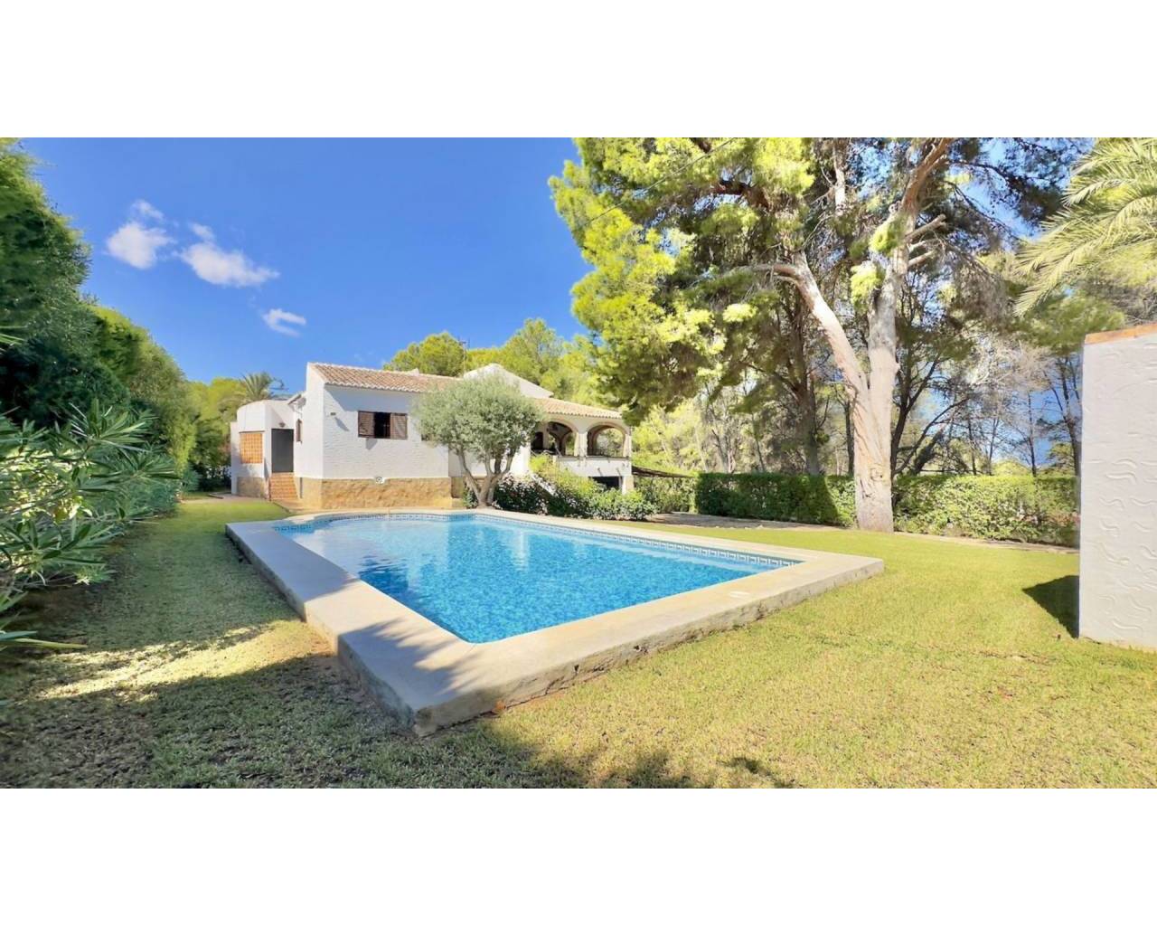 Sales - Detached villa - Javea