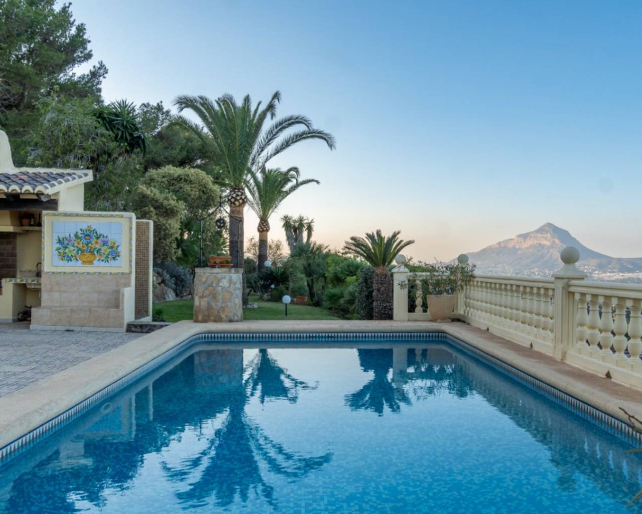 Sales - Detached villa - Javea