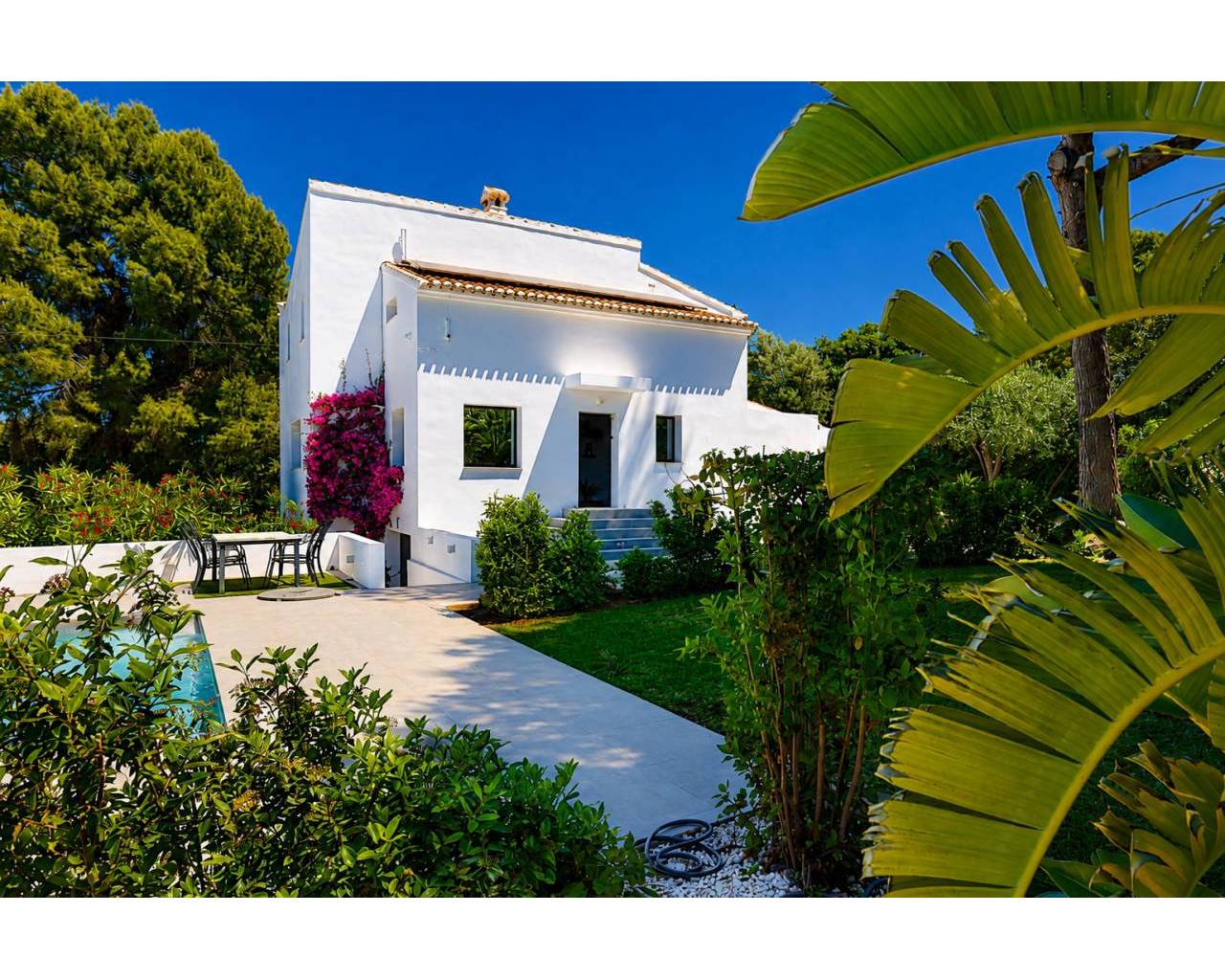 Sales - Detached villa - Javea