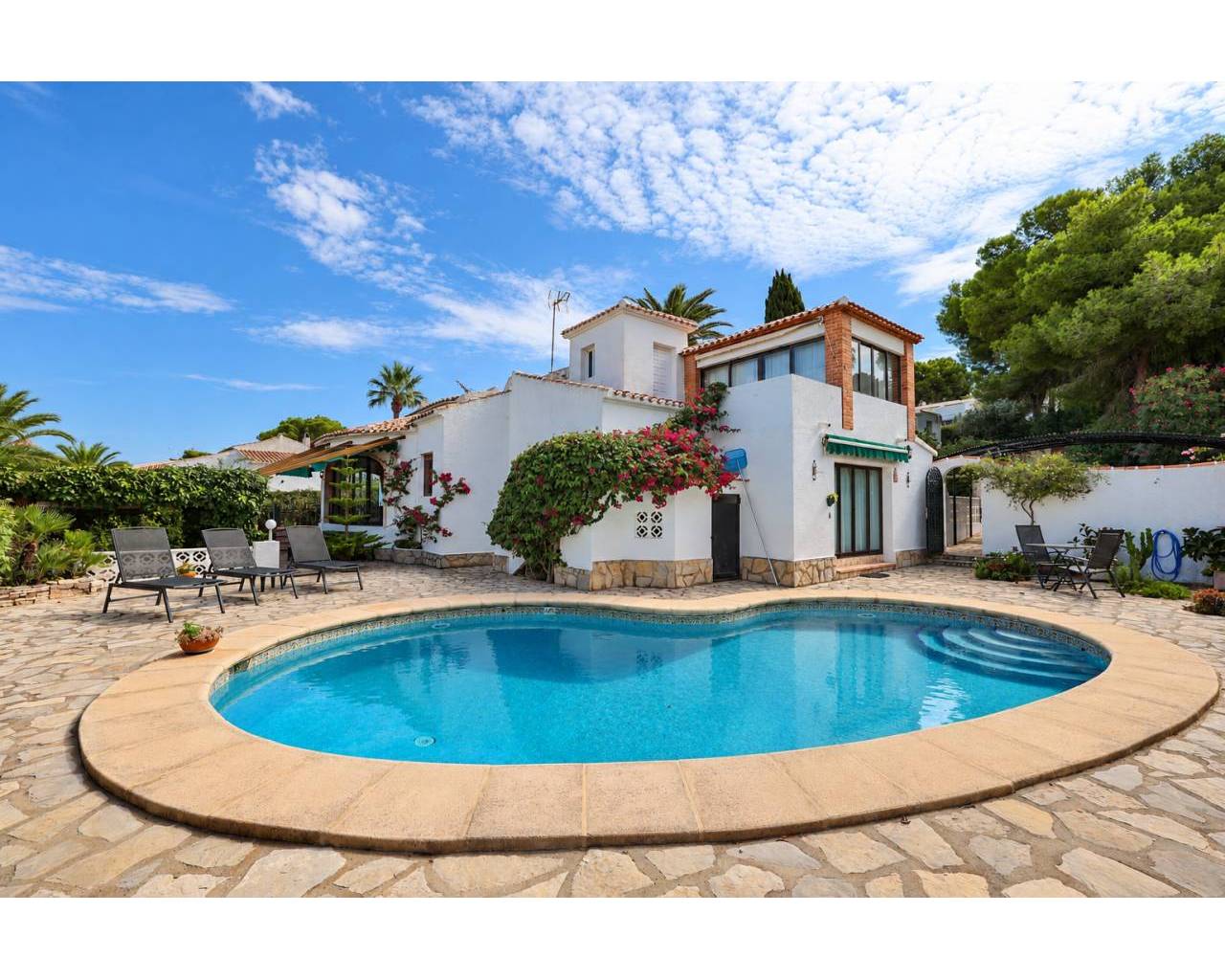 Sales - Detached villa - Javea