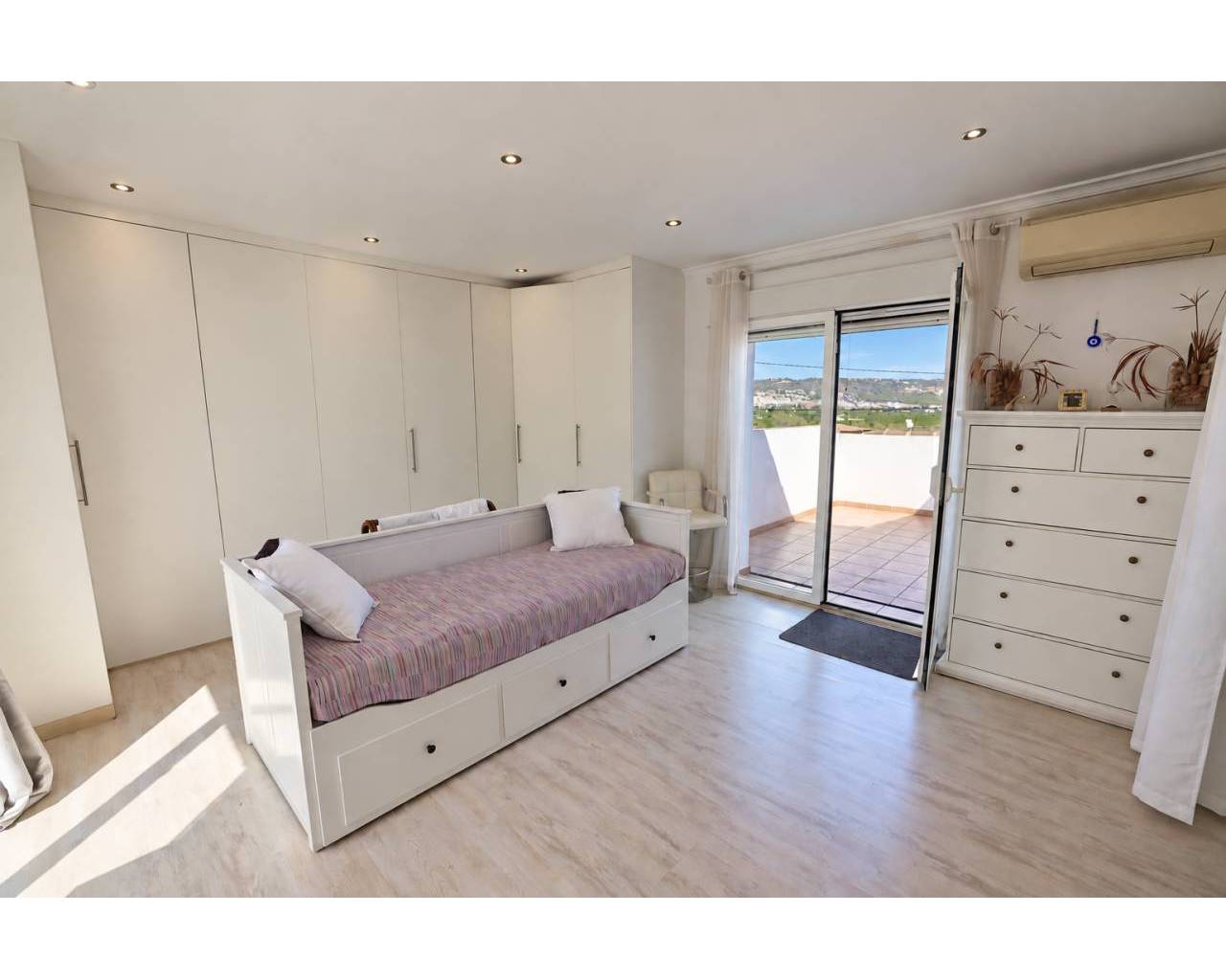 Sales - Detached villa - Javea