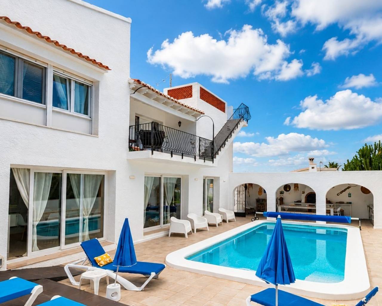 Sales - Detached villa - Javea