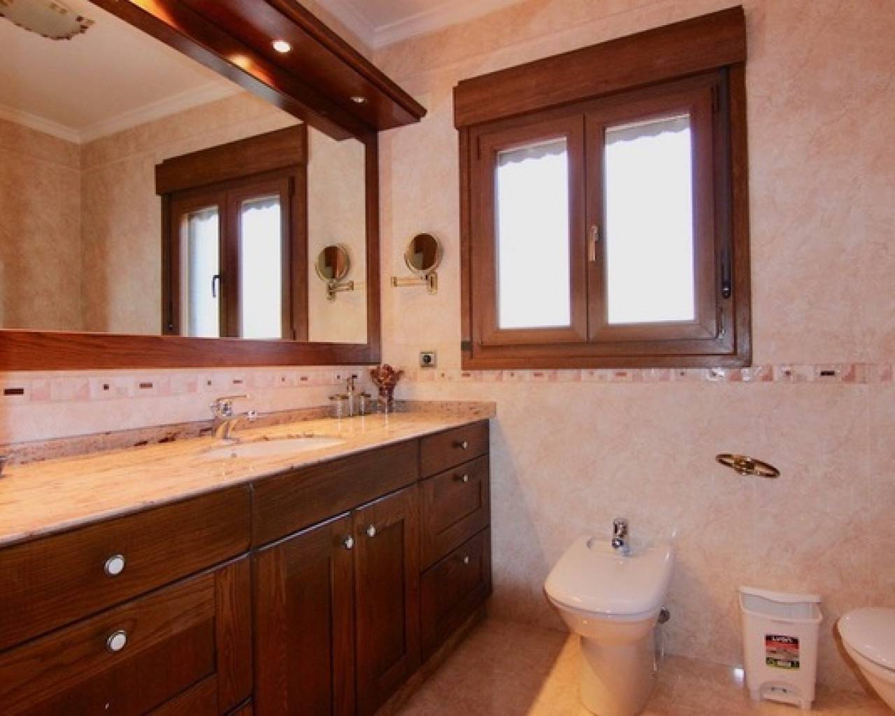 Продажа - Дом в рустикальном стиле - Долина Халона - Jalon Valley