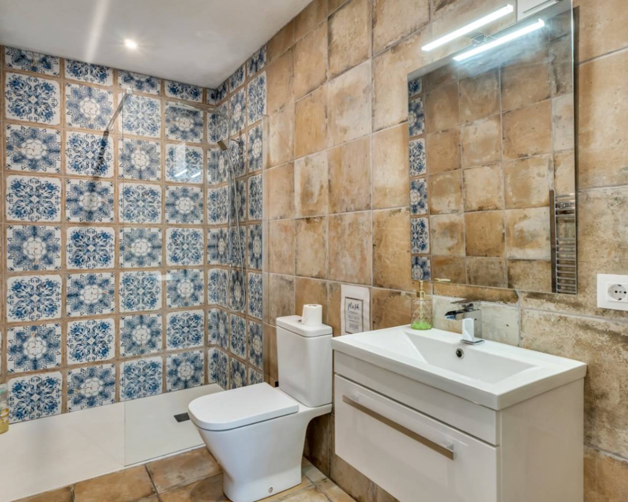 Продажа - Вилла - Долина Халона - Valle