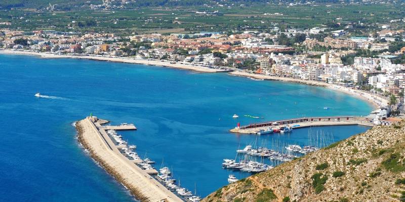  Discover the best beaches close to your new villa in Javea