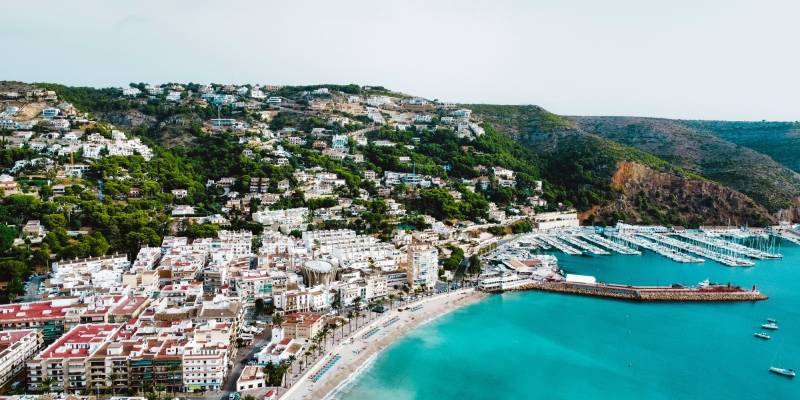 Si vas a comprar una casa en Jávea, conocer su centro histórico te sorprenderá